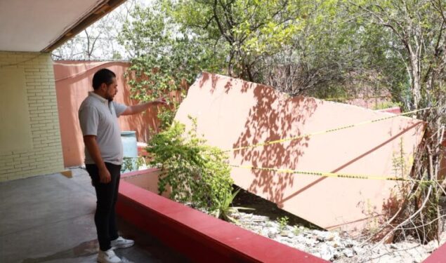 DENUNCIA MIGUEL LECHUGA PELIGRO DE DERRUMBE EN SECUNDARIA DE SANTA CATARINA